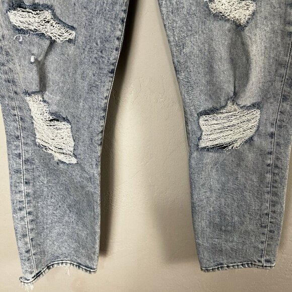 Abercrombie & Fitch The Boyfriend Mid Rise Jeans Acid Wash Distressed Size 26 /2 - Picture 3 of 11
